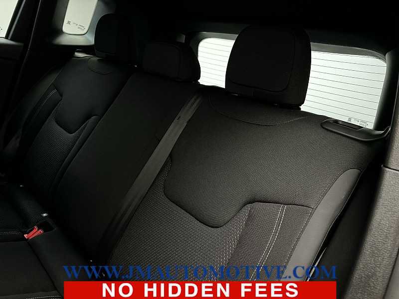 Used 2022 Jeep Renegade Altitude image 15