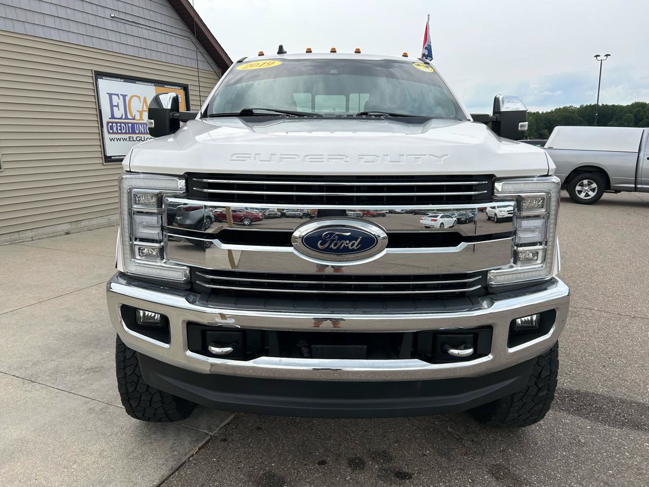 Used 2019 Ford F250 Lariat w/ Lariat Ultimate Package AWD/4WD image 2