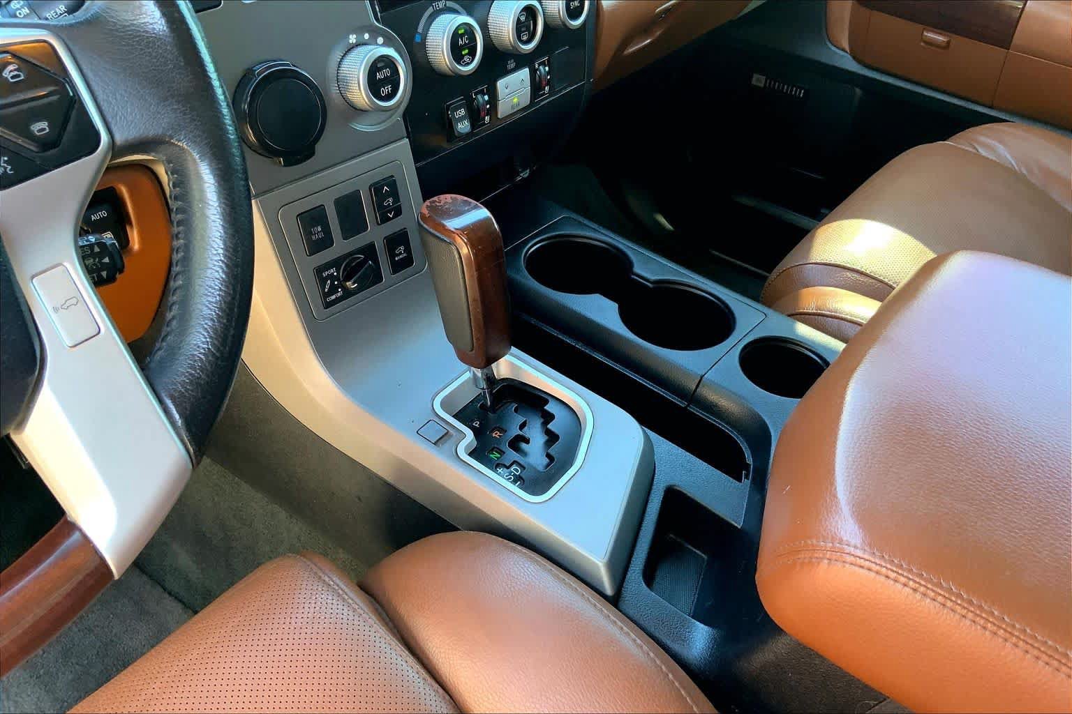 Used 2017 Toyota Sequoia Platinum RWD image 17