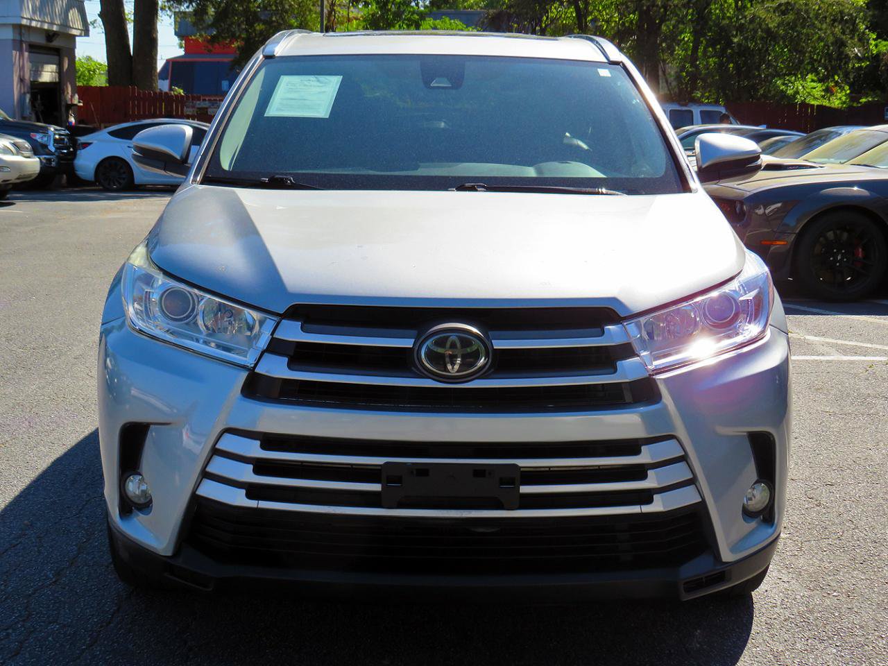 Used 2018 Toyota Highlander XLE FWD image 4