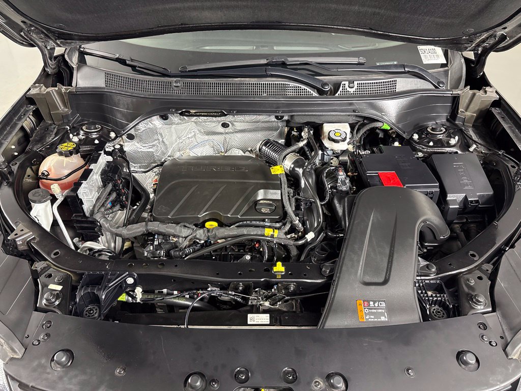 Used 2025 Chevrolet Trax LT FWD image 41