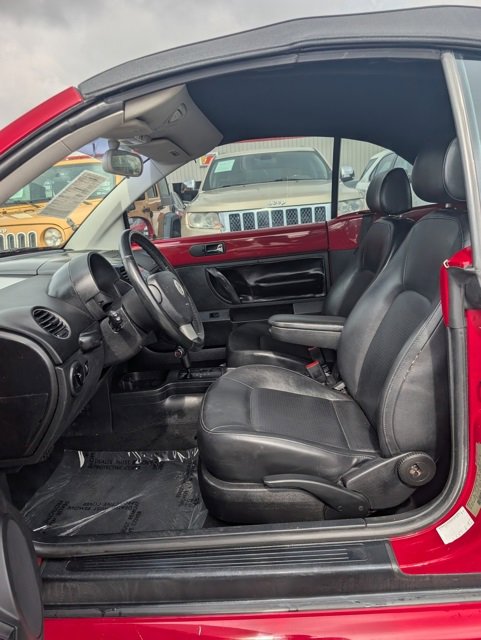 Used 2008 Volkswagen Beetle SE image 7