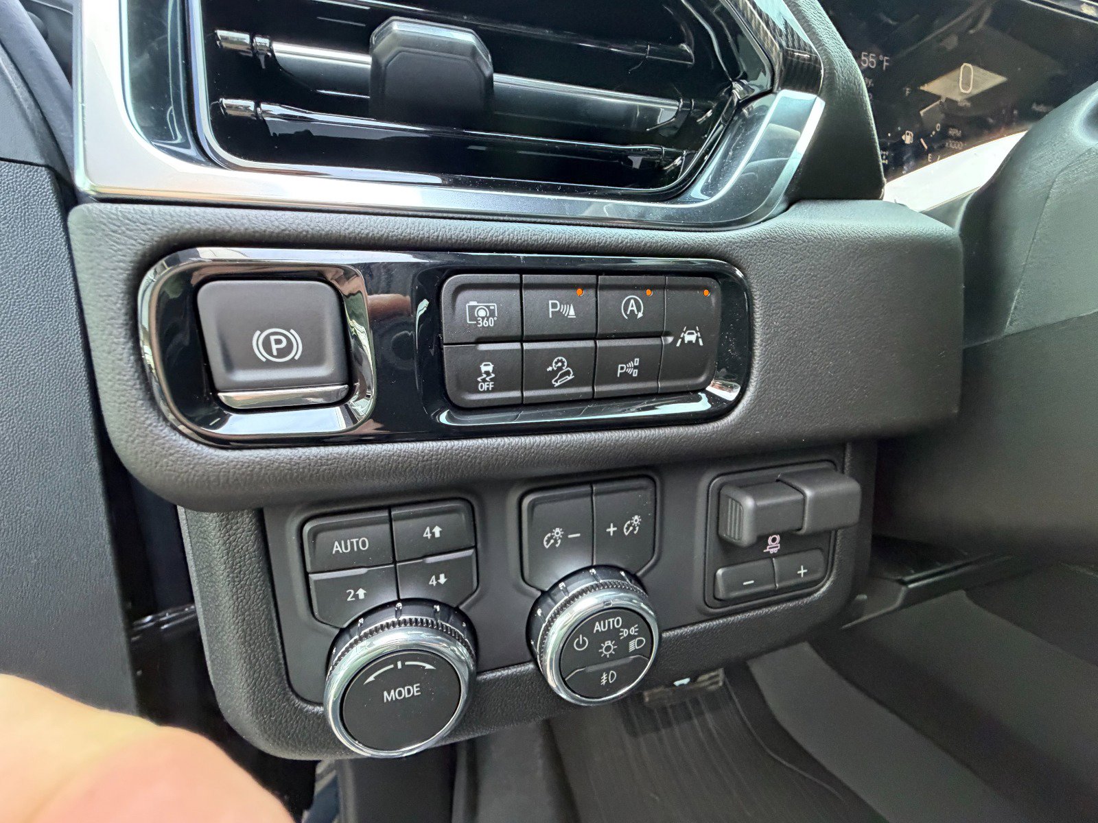 New 2026 GMC Yukon Elevation w/ Elevation Premium Package image 14