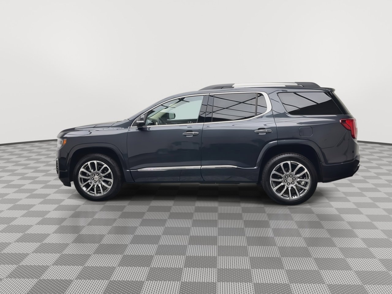 Certified 2023 GMC Acadia Denali w/ Denali Ultimate Package AWD/4WD image 43