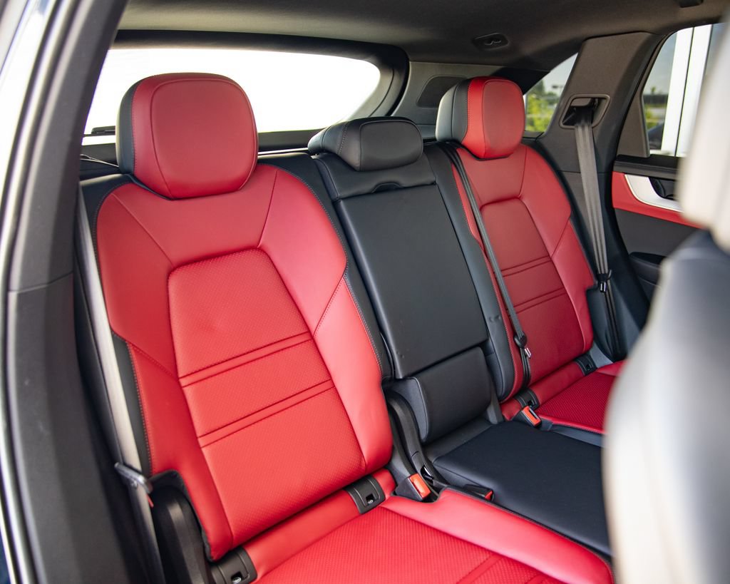 Certified 2026 Porsche Cayenne AWD/4WD image 15