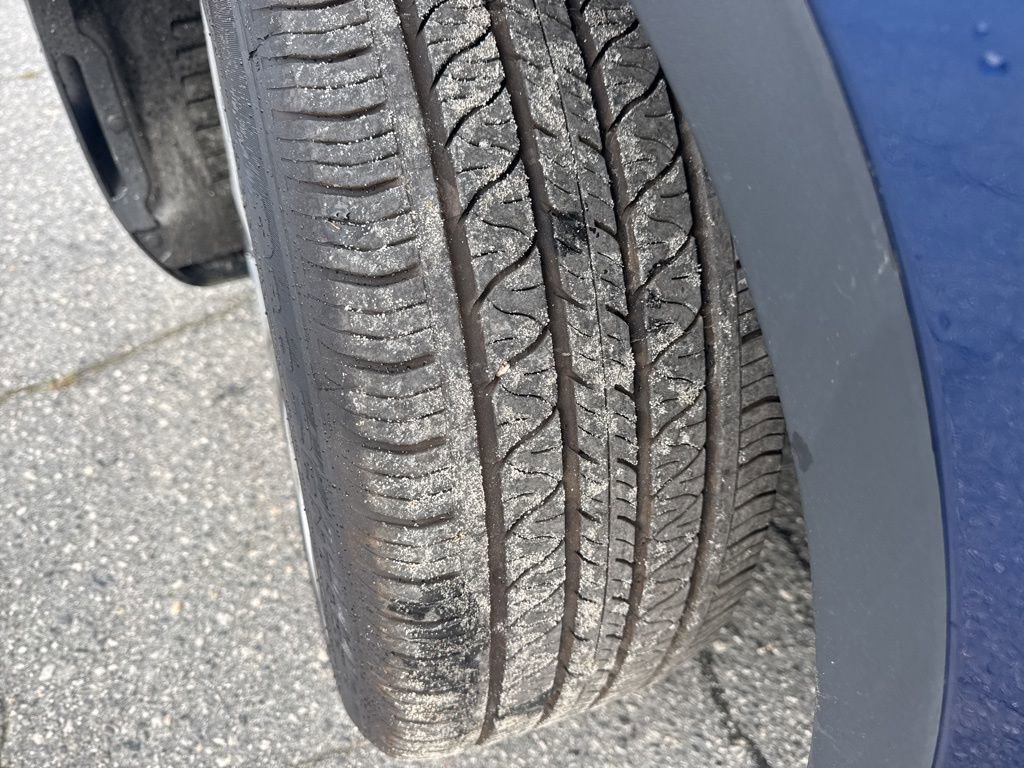 Used 2023 Tesla Model Y 2WD image 33