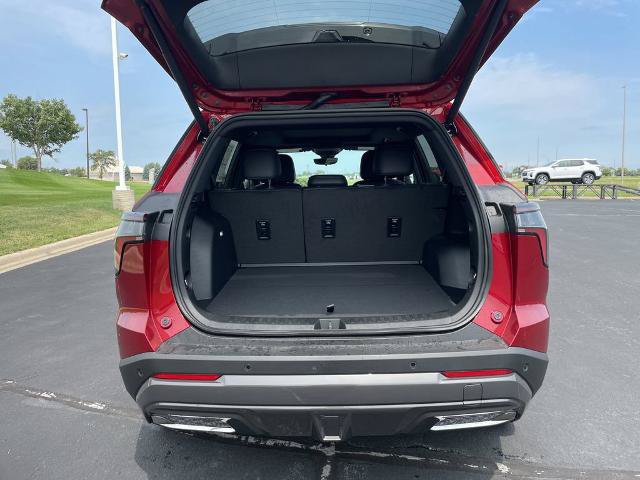 New 2026 Chevrolet Equinox ACTIV w/ Convenience Package III AWD/4WD image 24