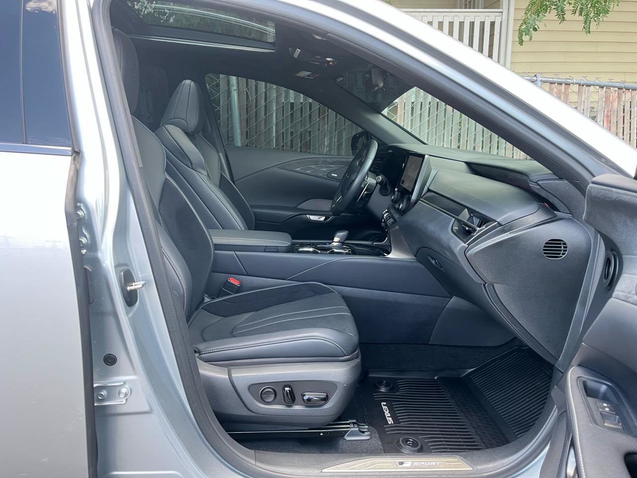 Used 2024 Lexus RX 500h F Sport w/ Convenience Package AWD/4WD image 22