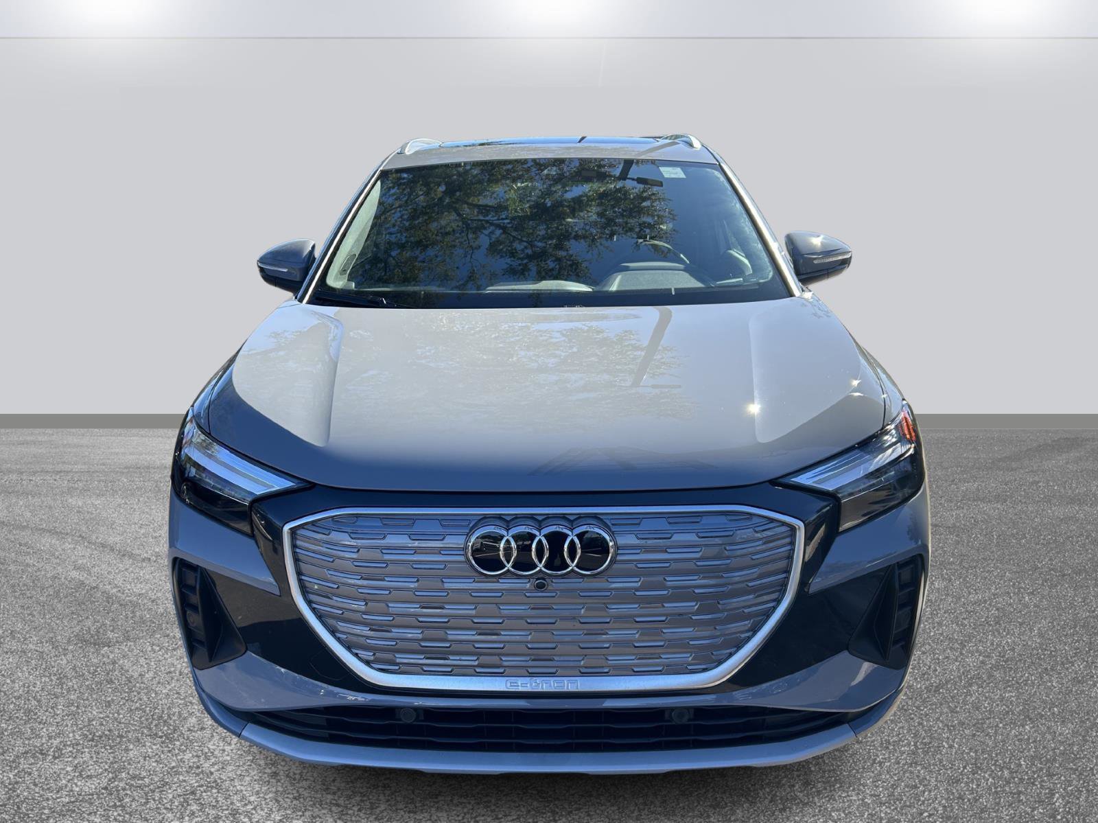 Certified 2025 Audi Q4 e-tron Premium Plus image 2