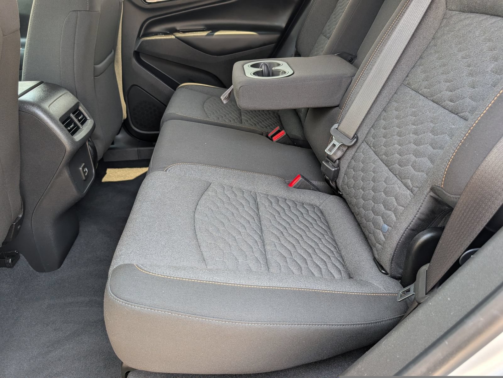 Used 2020 Chevrolet Equinox LT AWD/4WD image 16