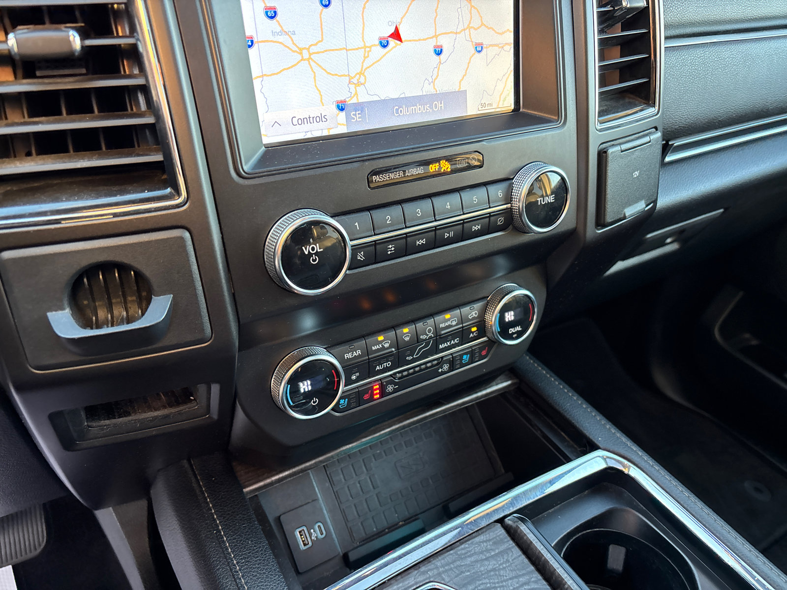 Used 2020 Ford Expedition Limited w/ Equipment Group 301A AWD/4WD image 20