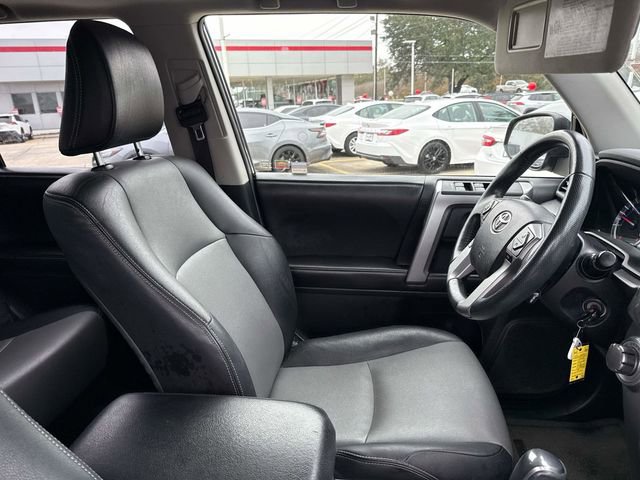 Used 2016 Toyota 4Runner SR5 image 14