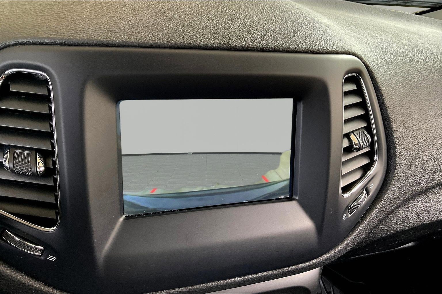 Used 2021 Jeep Compass Latitude w/ Sun and Sound Group AWD/4WD image 14