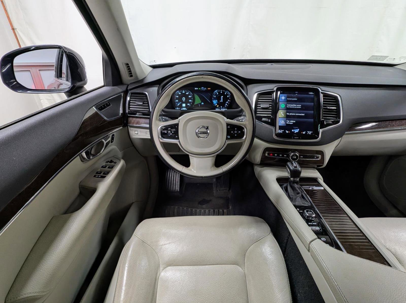 Used 2016 Volvo XC90 T6 Momentum w/ Protection Package Plus AWD/4WD image 31