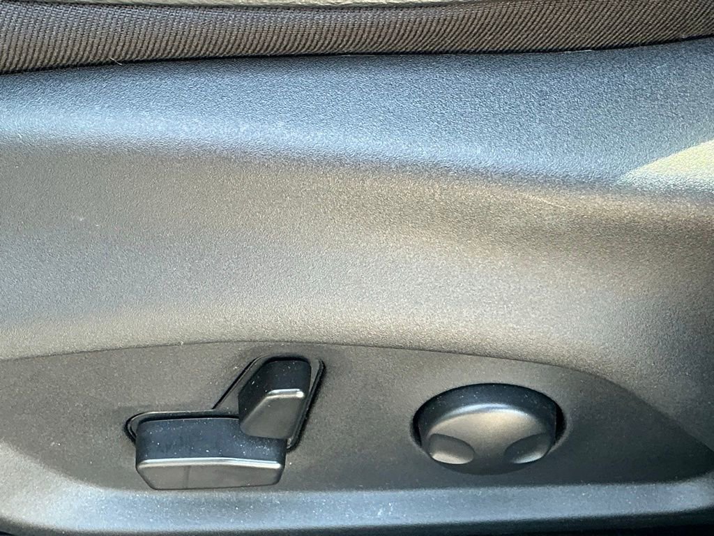 Used 2022 Jeep Compass Limited w/ Sun and Sound Group AWD/4WD image 13