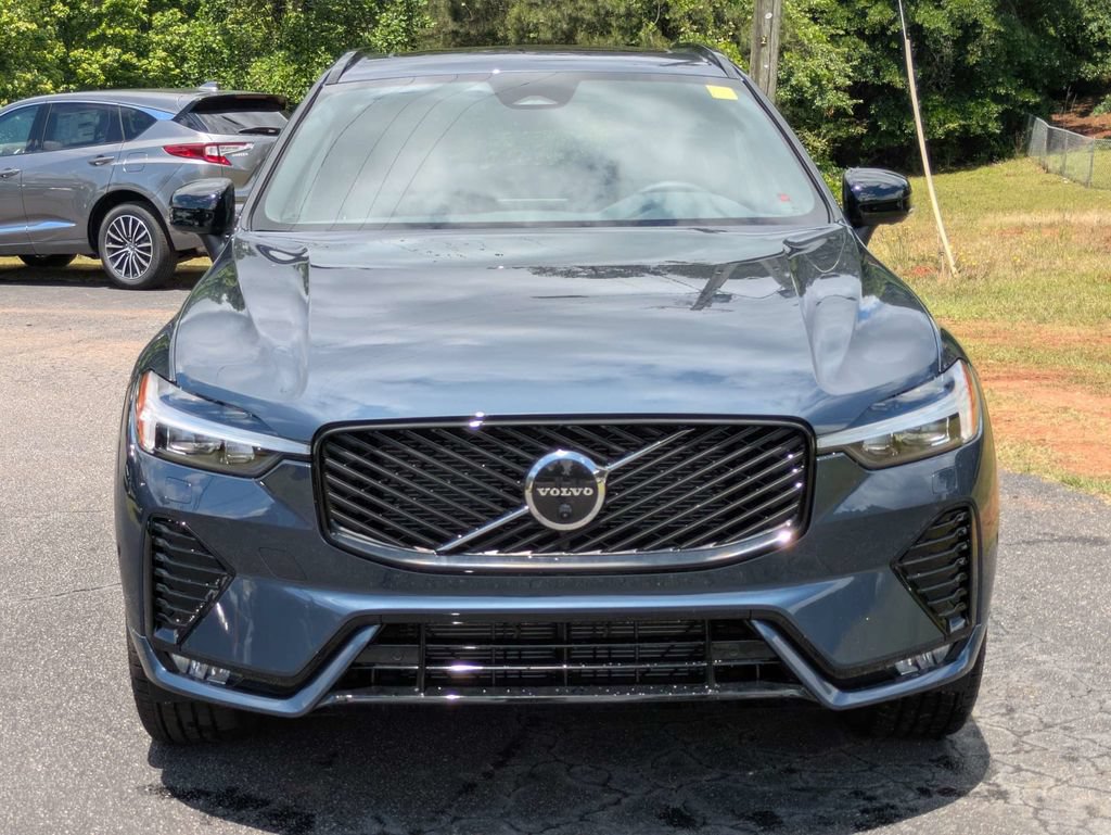 New 2026 Volvo XC60 B5 Plus w/ Protection Package Premier AWD/4WD image 9