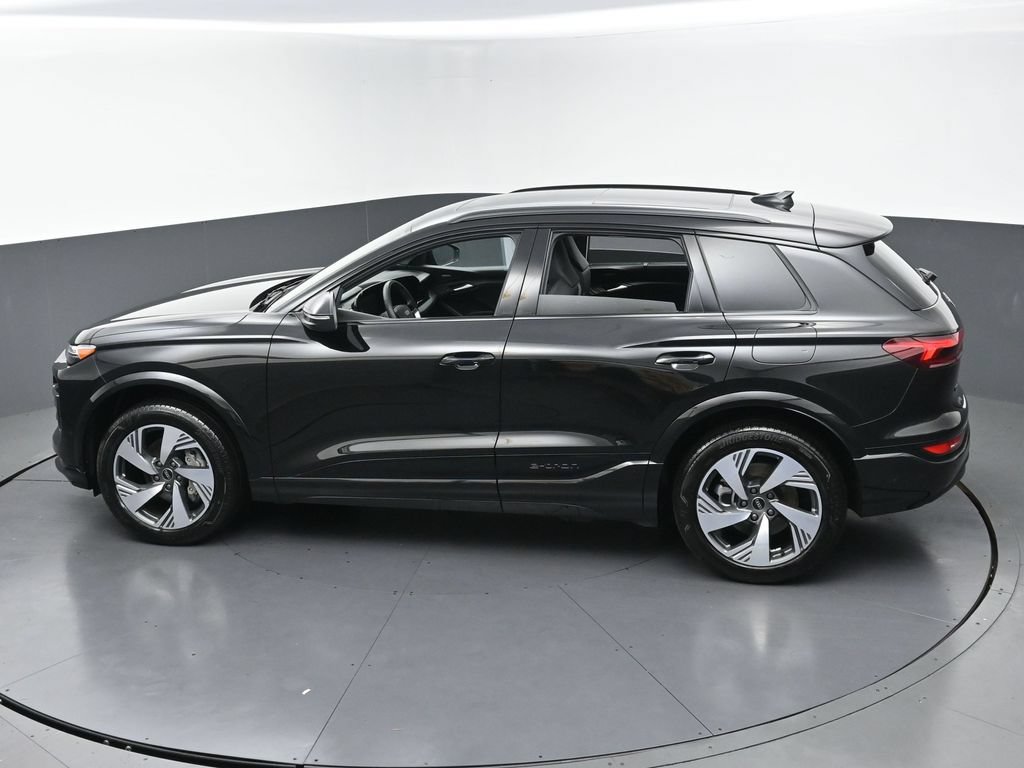 Used 2025 Audi Q6 e-tron Premium Plus w/ Premium Plus AWD/4WD image 42