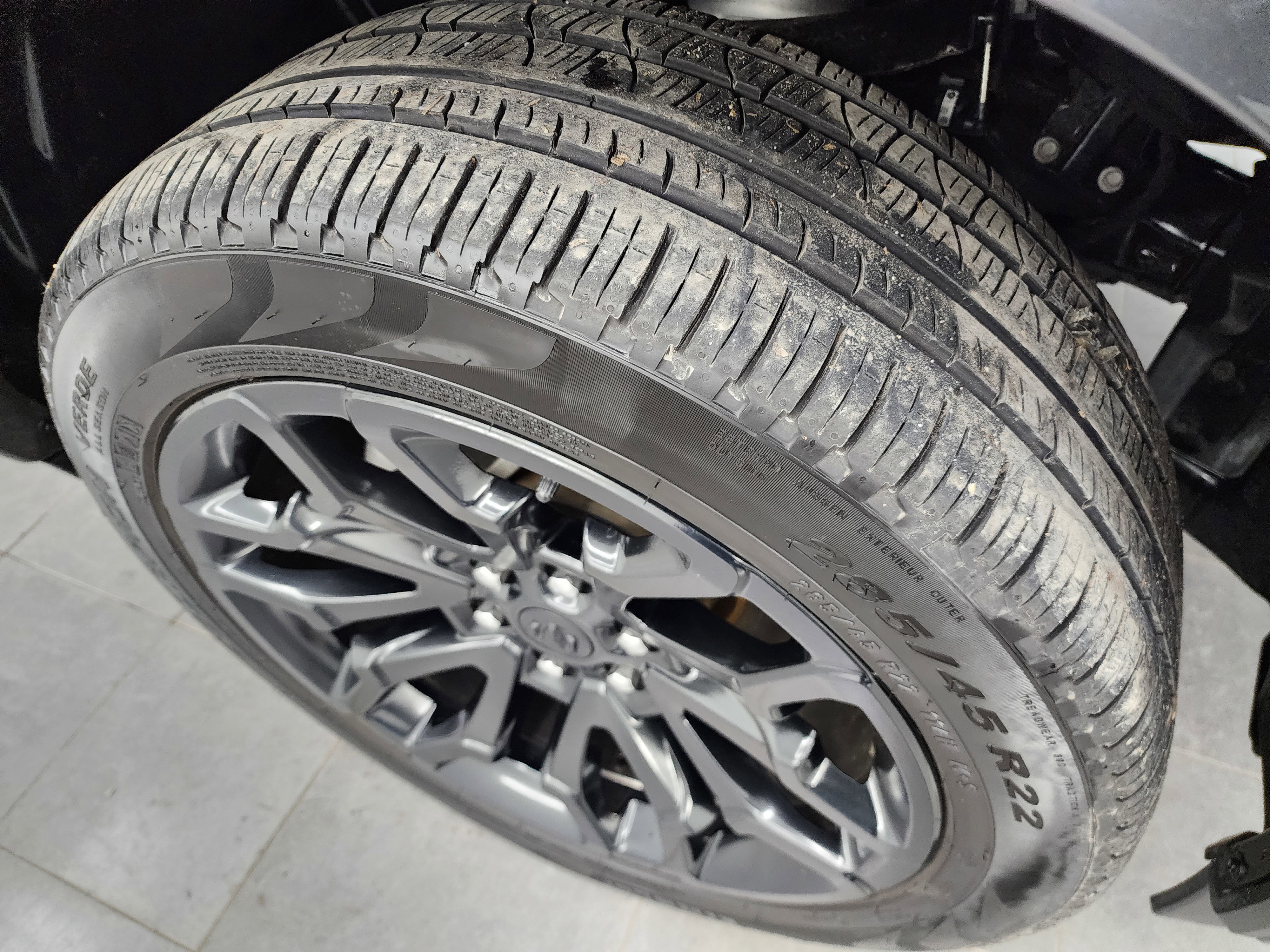 Used 2025 RAM 1500 Limited AWD/4WD image 3
