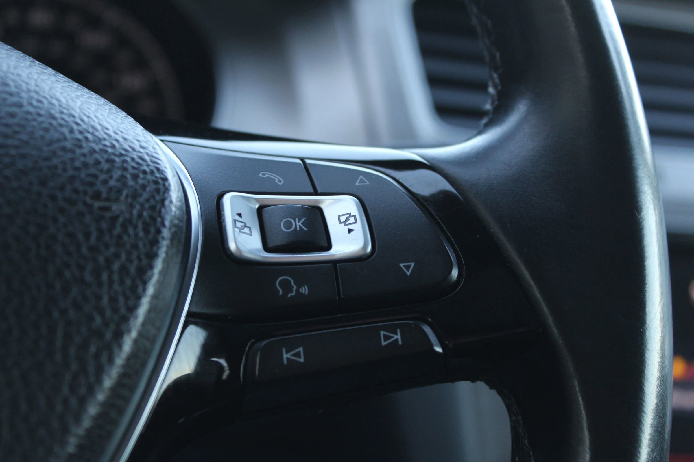 Used 2016 Volkswagen Golf SE w/ Lighting Package image 26