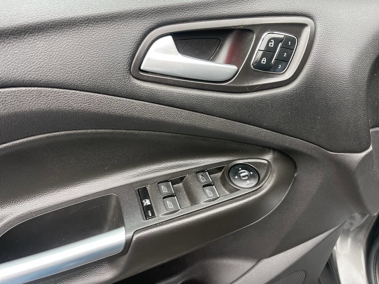 Used 2013 Ford Escape Titanium image 16