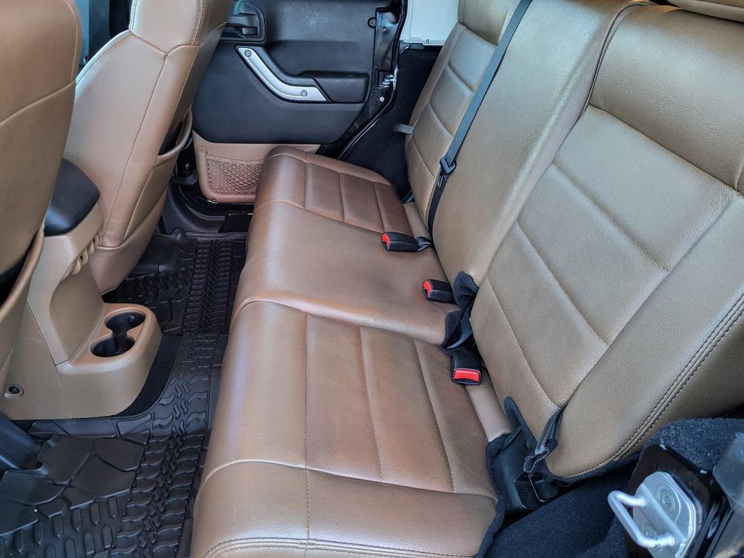 Used 2012 Jeep Wrangler Unlimited Sahara w/ Dual Top Group image 19