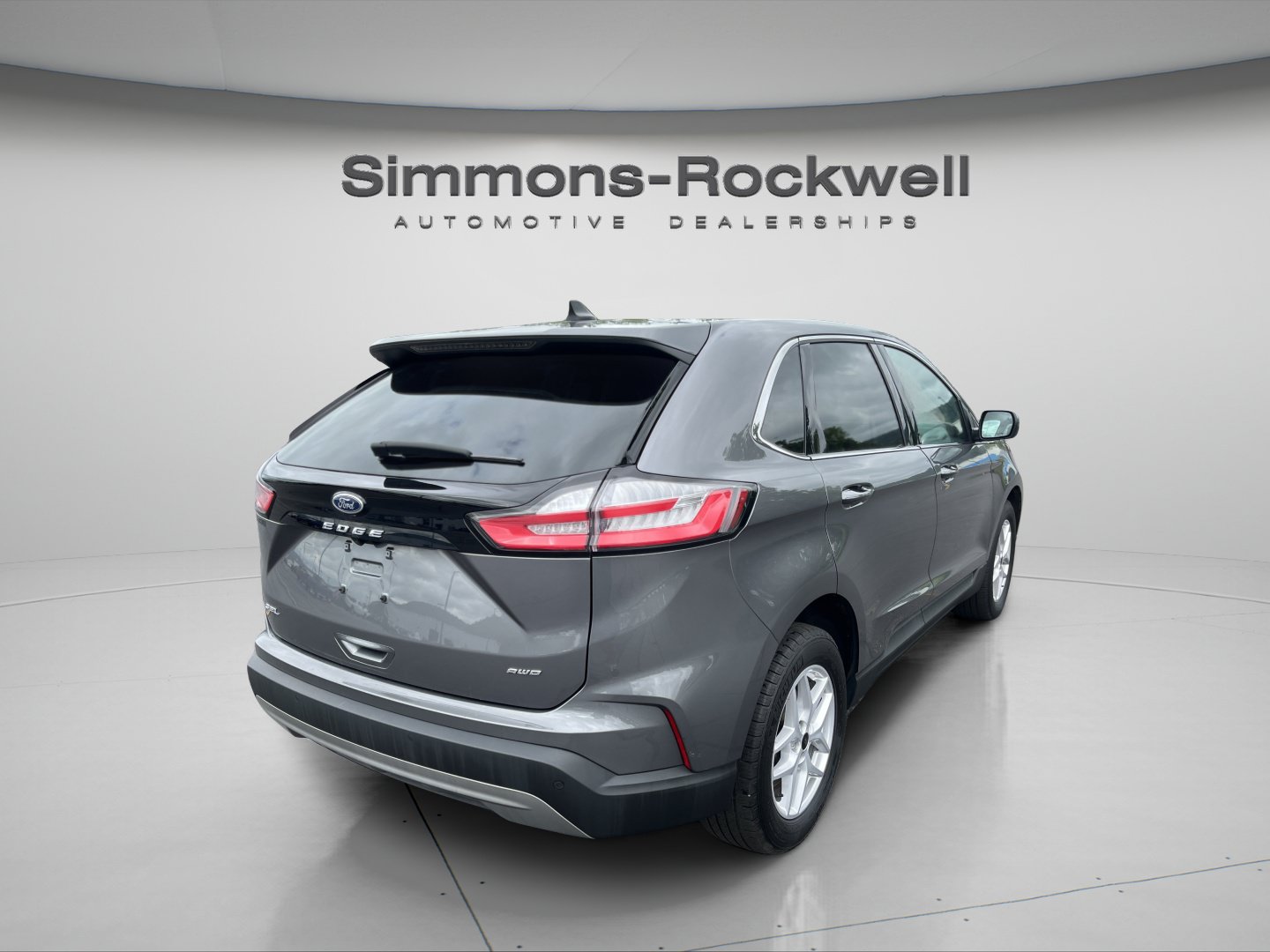 Used 2024 Ford Edge SEL w/ Convenience Package AWD/4WD image 5