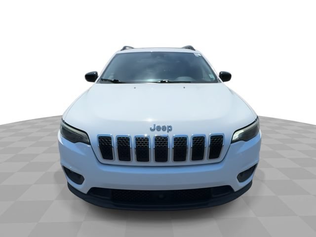Used 2022 Jeep Cherokee Latitude Lux w/ Sun & Sound Group AWD/4WD image 3