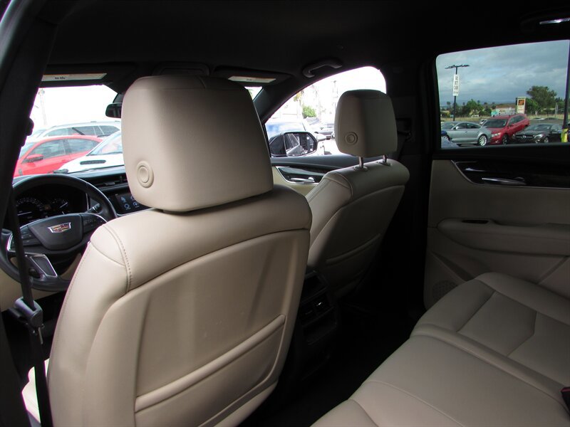 Used 2017 Cadillac XT5 FWD image 25