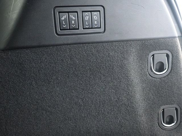 Used 2023 Cadillac XT6 Premium Luxury image 26