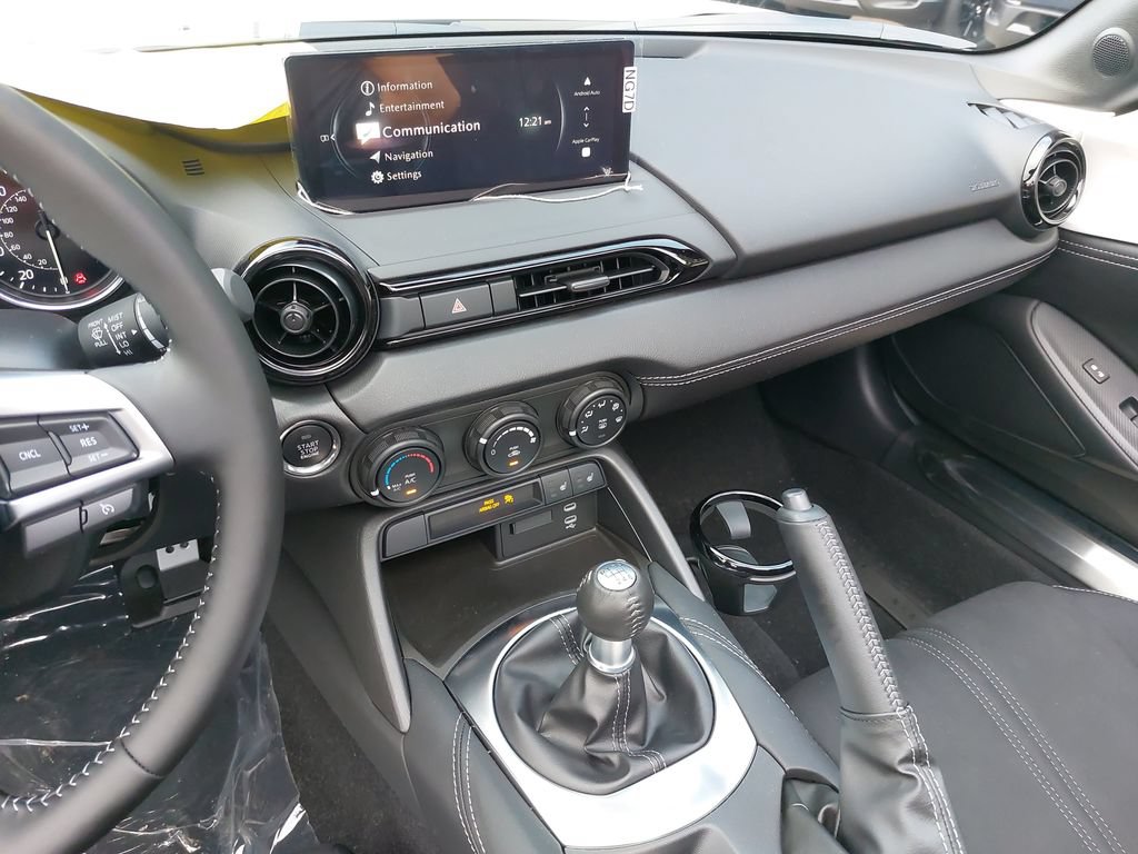 New 2026 MAZDA MX-5 Miata Club w/ Interior Package RWD image 16