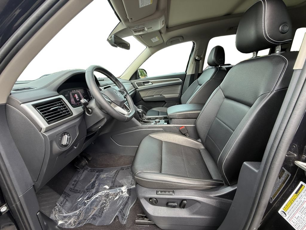 Used 2023 Volkswagen Atlas SEL AWD/4WD image 9
