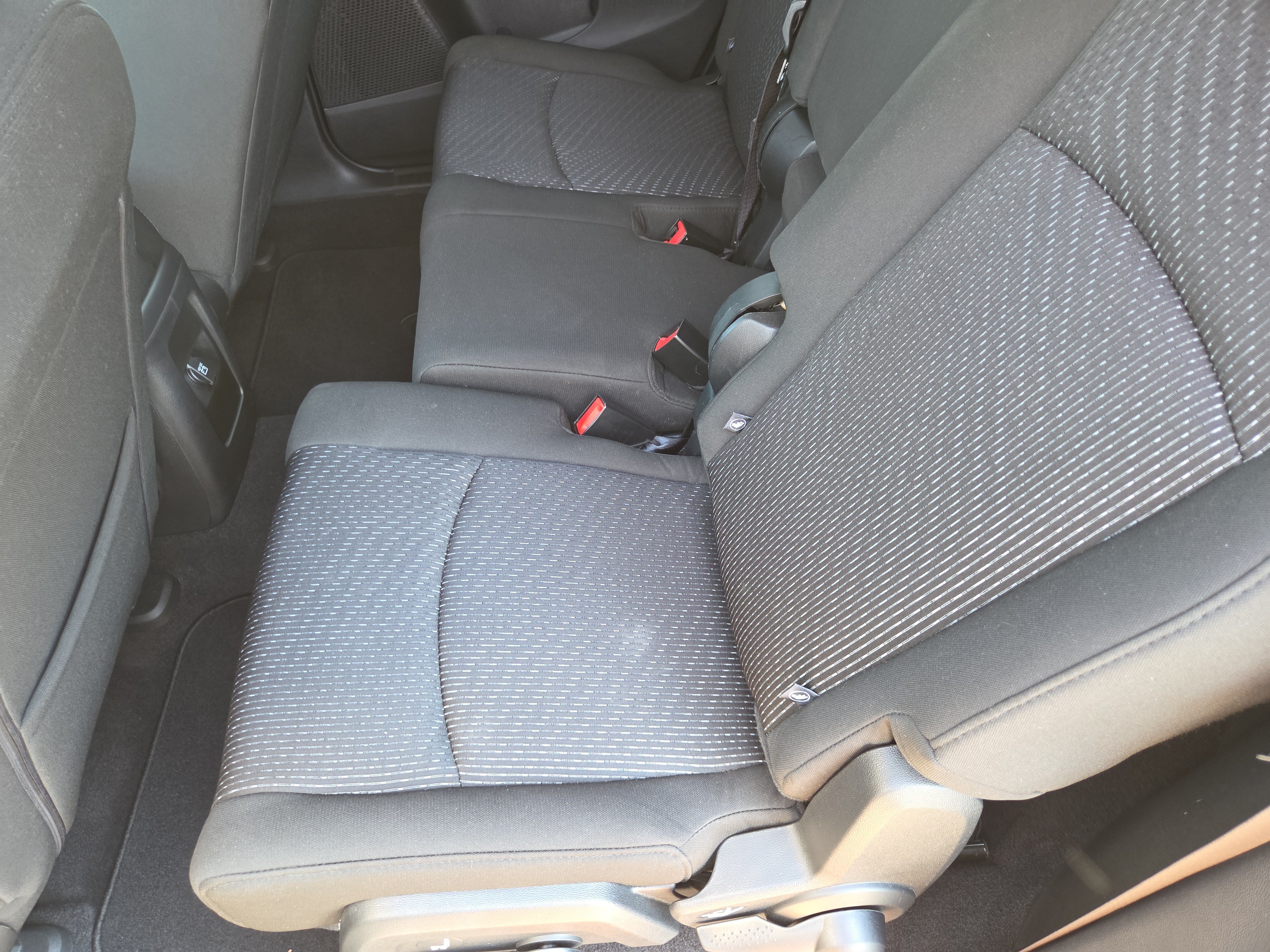 Used 2019 Dodge Journey SE FWD image 24