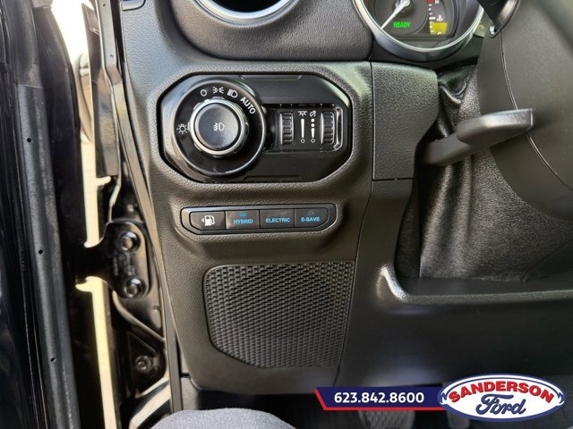 Used 2021 Jeep Wrangler Unlimited Rubicon 4xe w/ Cold Weather Group AWD/4WD image 11