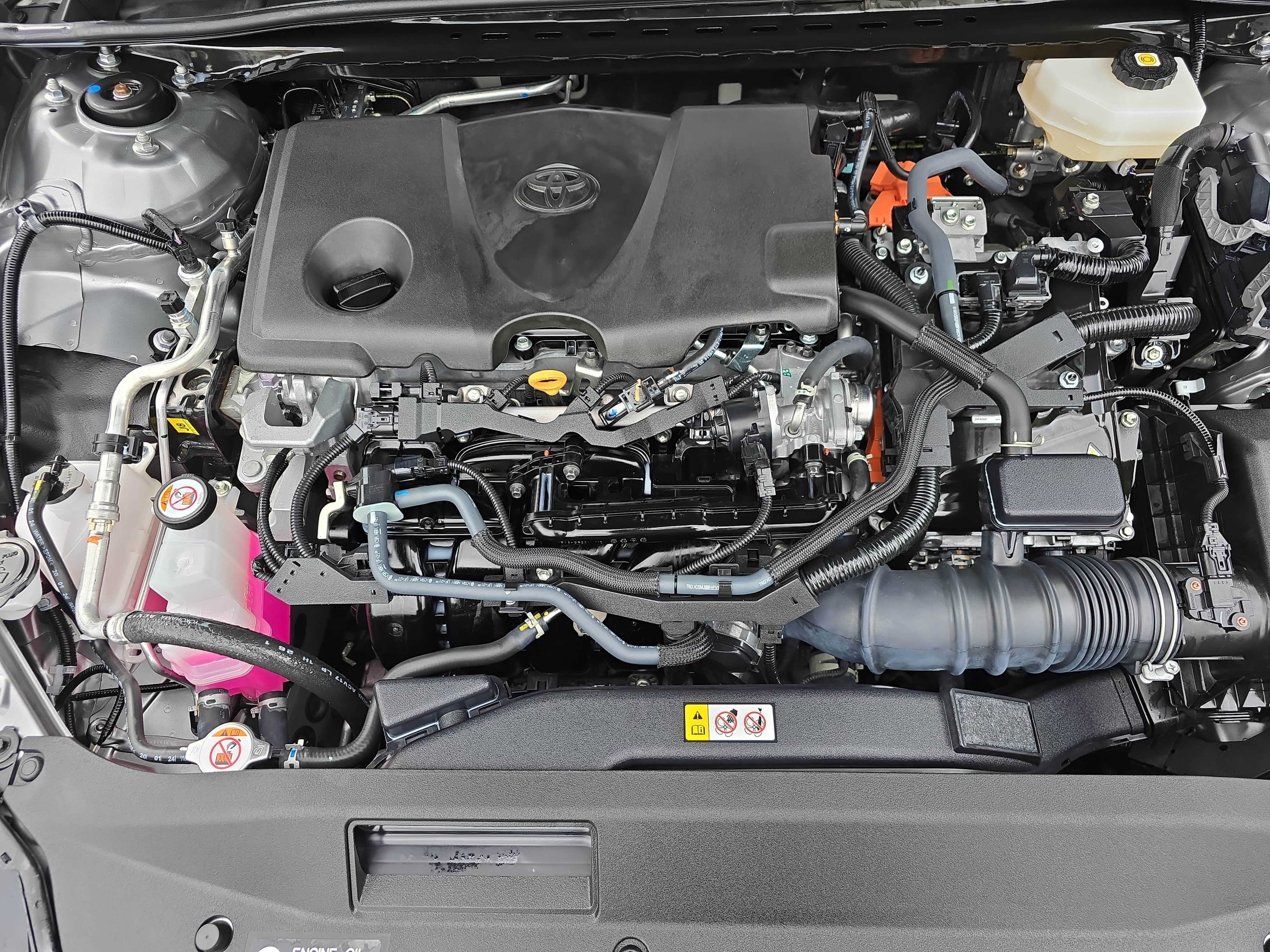 Used 2025 Toyota Camry XSE FWD image 32