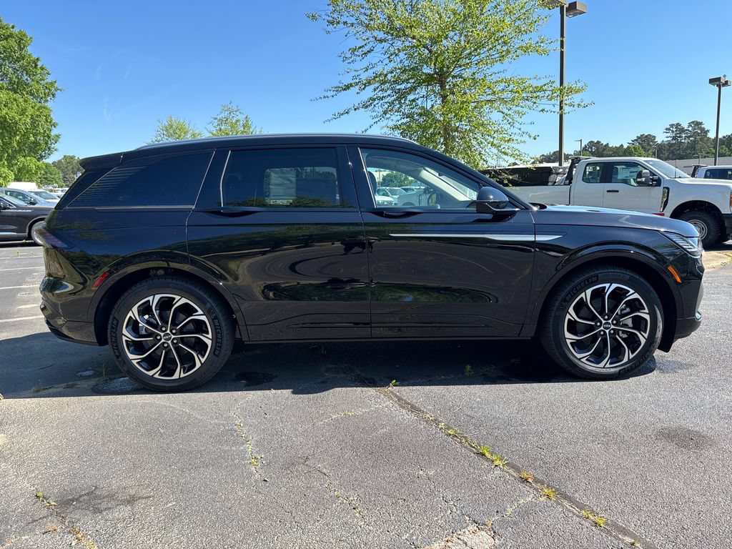 New 2026 Lincoln Nautilus Reserve AWD/4WD image 4
