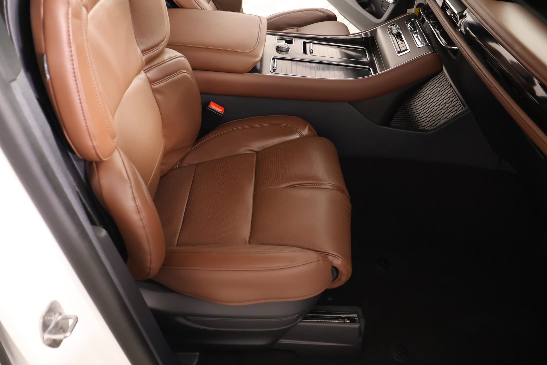 Used 2026 Lincoln Aviator Reserve AWD/4WD image 14