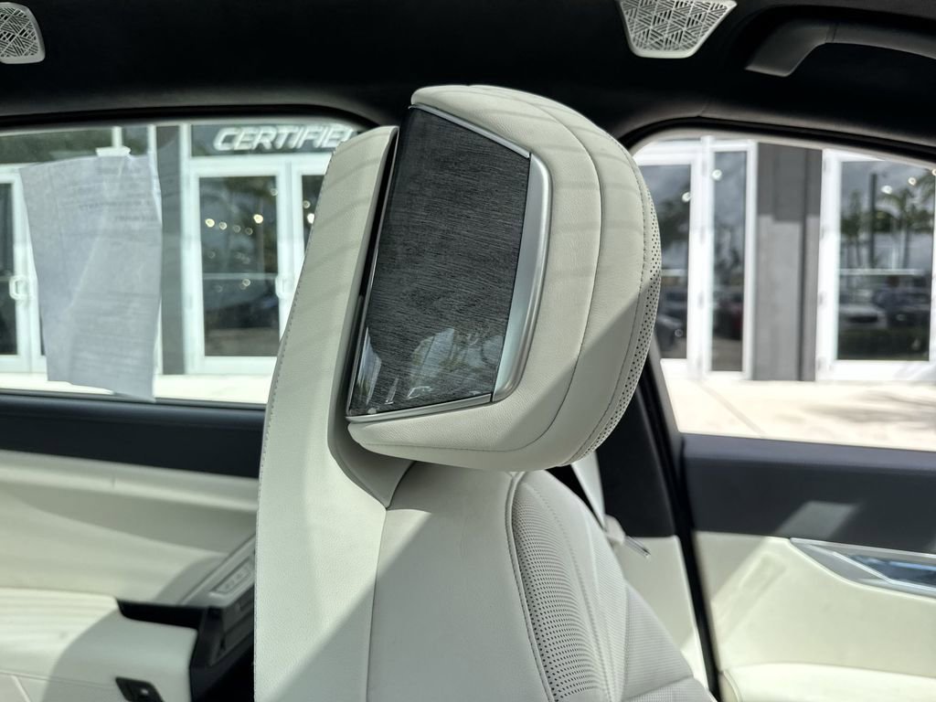 Used 2023 BMW 760i xDrive image 20