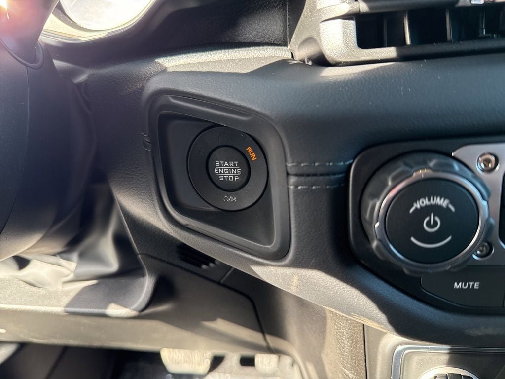 New 2026 Jeep Wrangler Unlimited Rubicon 392 image 18