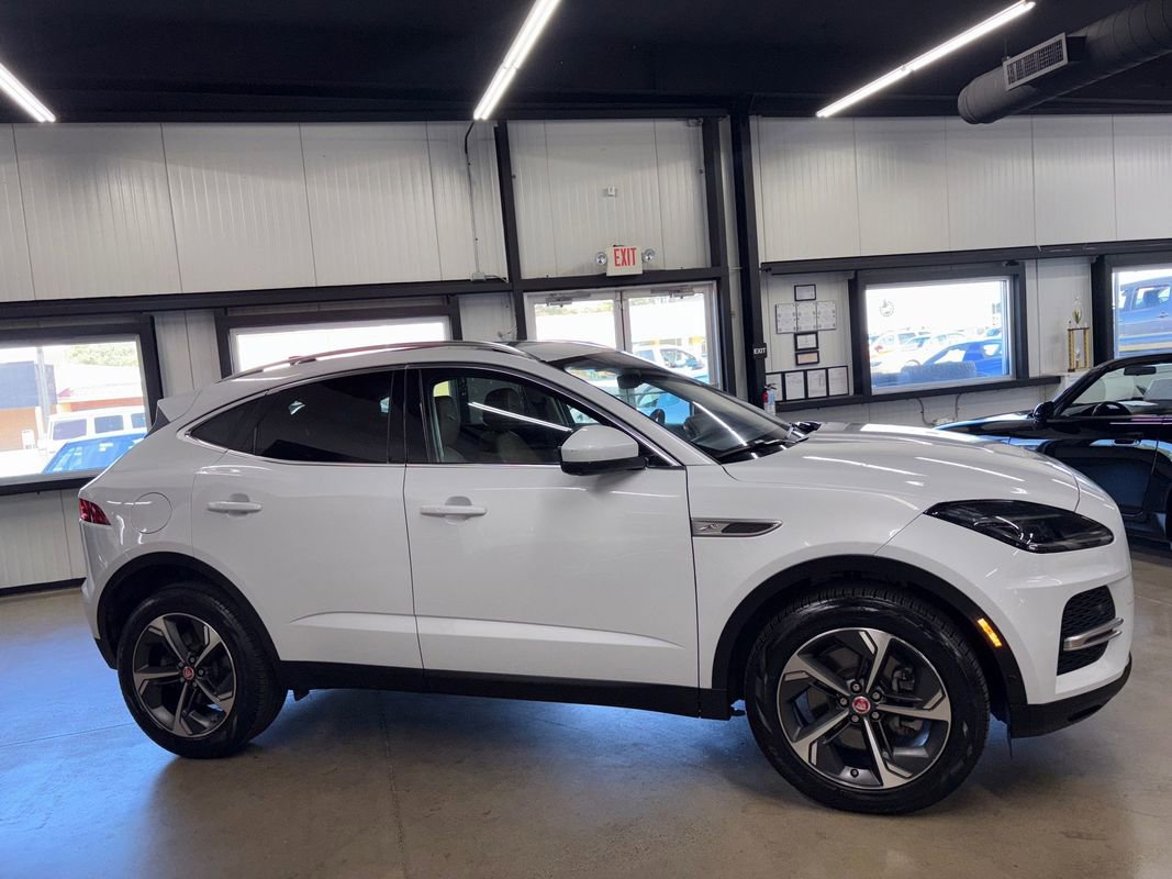 Used 2021 Jaguar E-PACE SE image 14