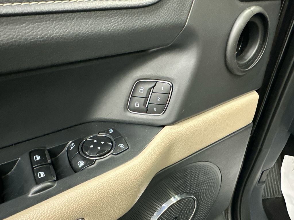 Used 2024 Ford Expedition Max Limited image 12
