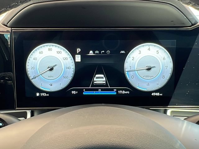 Certified 2025 Hyundai Elantra Limited FWD image 33