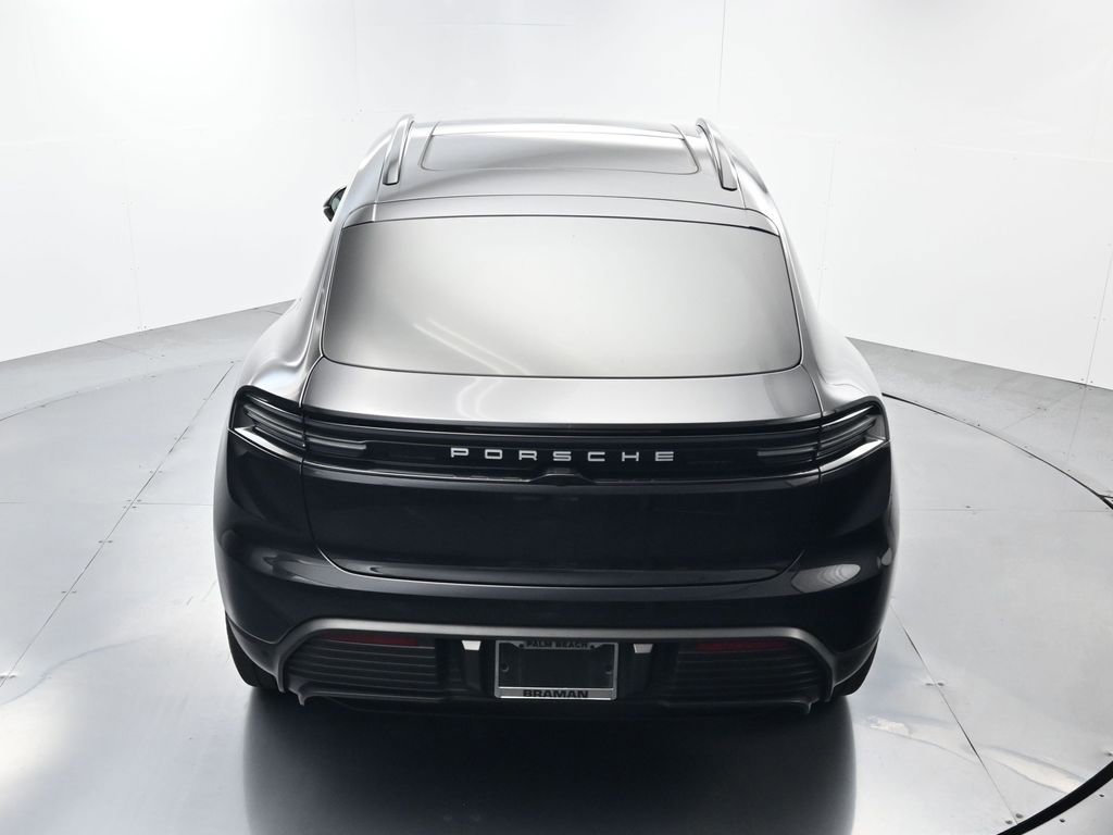 Certified 2025 Porsche Macan 4S Electric AWD/4WD image 37