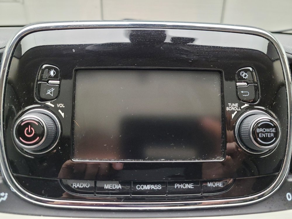 Used 2018 FIAT 500 Lounge image 25