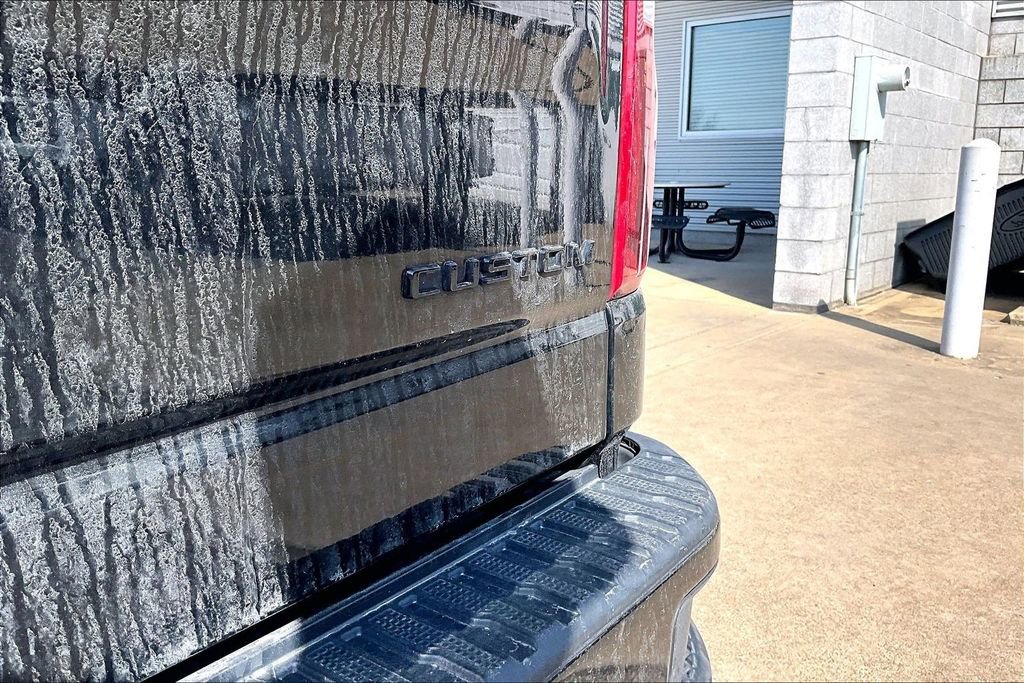 Used 2021 Chevrolet Silverado 1500 Custom w/ LPO, Dark Essentials Package image 7