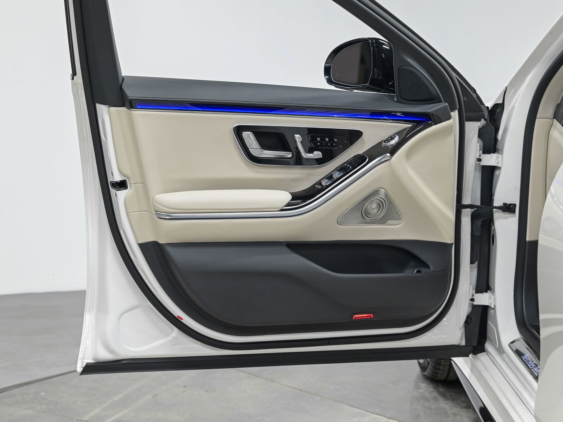 Used 2022 Mercedes-Benz S 500 4MATIC image 12