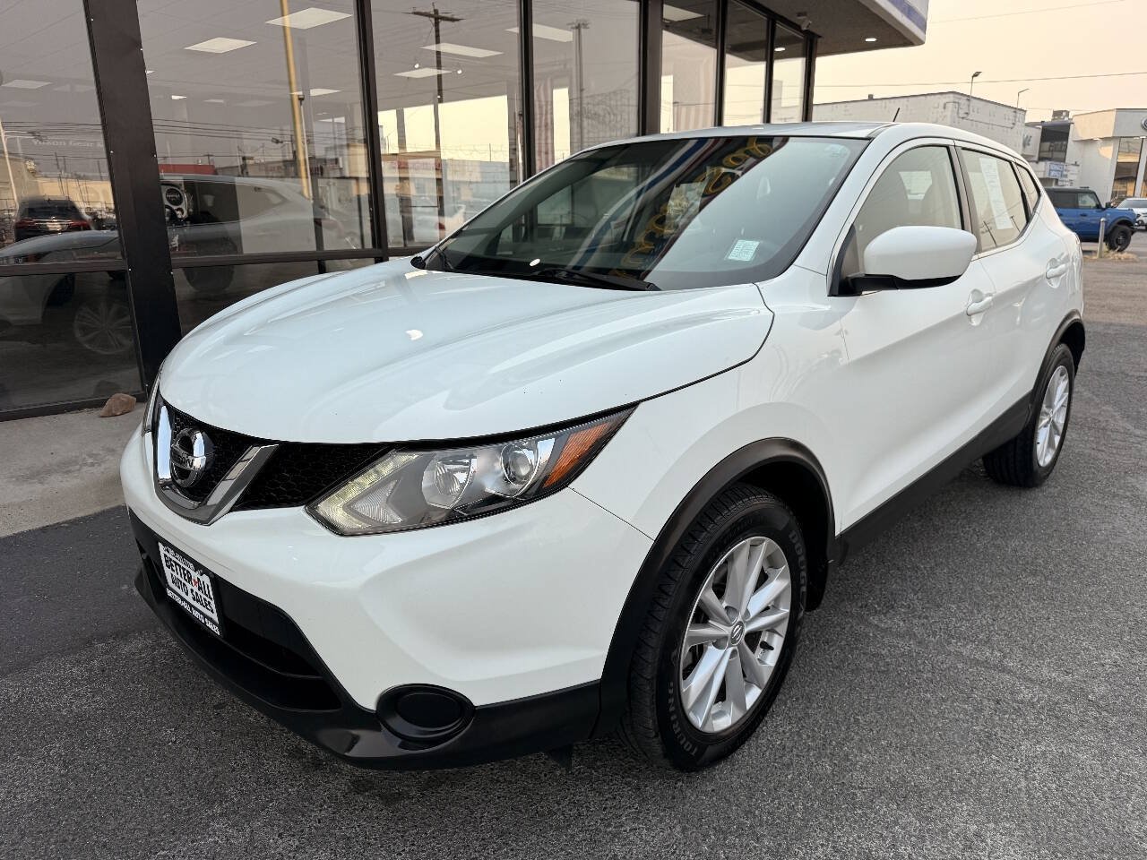 Used 2017 Nissan Rogue Sport S w/ S Appearance Package AWD/4WD image 1