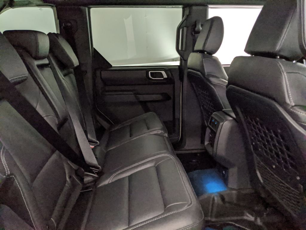 New 2025 Ford Bronco Badlands image 25