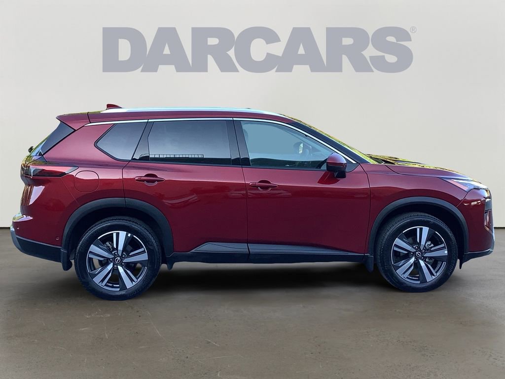 Used 2025 Nissan Rogue SL image 8