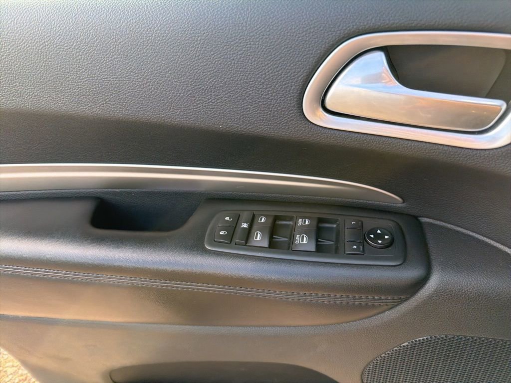 Used 2020 Dodge Durango SXT image 4