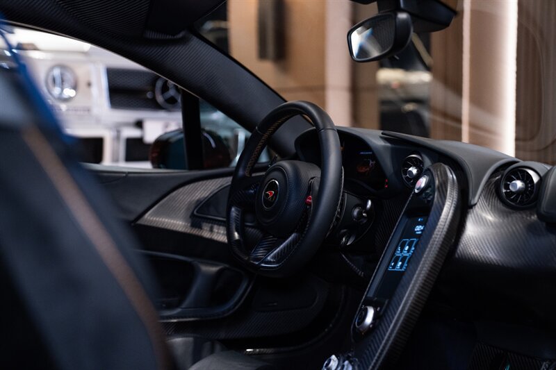 Used 2014 McLaren P1 RWD image 44